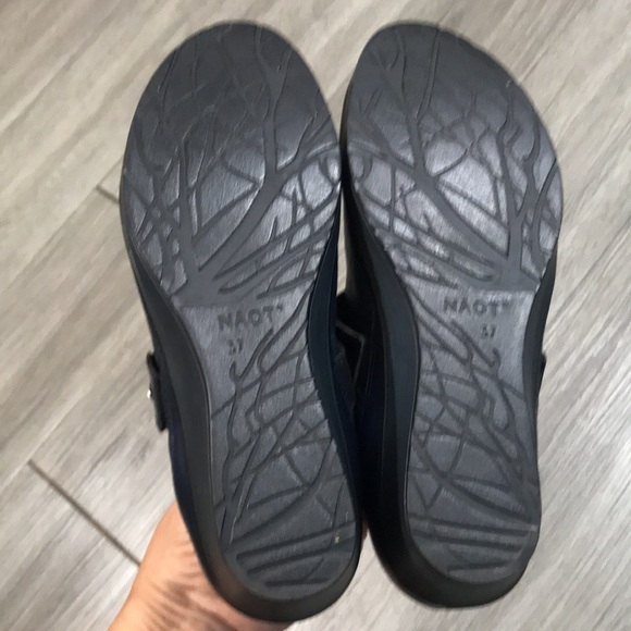 Naot Honesty Ink Navy Blue Leather Mary Jane Loafers size 37 USA 6-6.5 - Picture 6 of 11